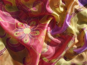 Kézzel festett selyemsál - Tűzvirág