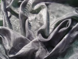 Kézzel festett selyemsál - Jégvirág