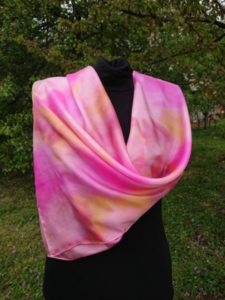 Kézzel festett selyemkendő pasztell rózsaszín
